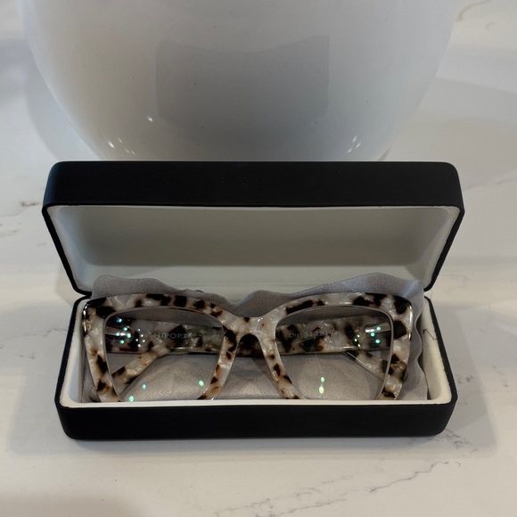 Hip Optical “Chet” Tortoise Shell Women's Glasses - Picture 1 of 8
